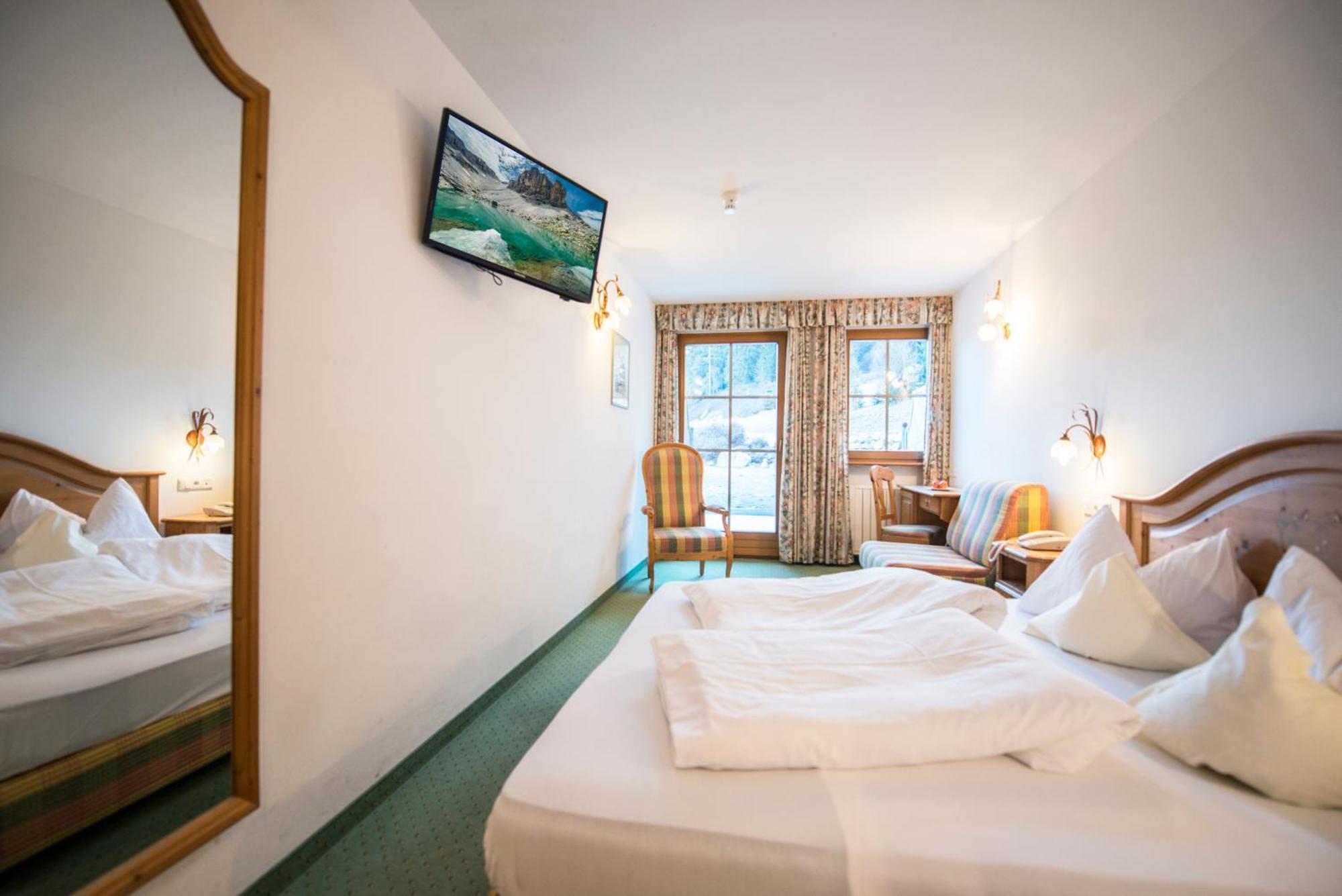 Turmhotel Gschwendt Planca di Sopra Екстер'єр фото
